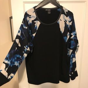 DKNY Sweatshirt / sweater
